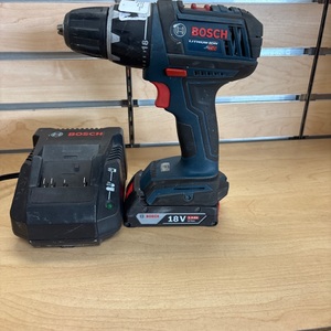 BOSCH  DDS181 drill w/charger and battery