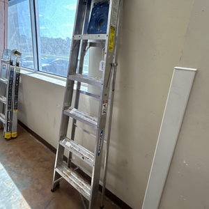 WERNER 6' STEP Ladder