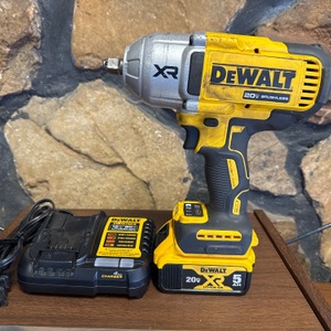 DEWALT DCF900 / IMPACT WRENCH