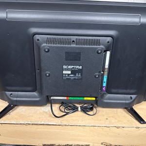 SCEPTRE UKTG53CC / 32INCH TV