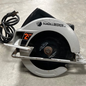Black And Decker 7 1/4" Corded Electric Circular Saw Model: No.7391