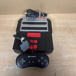 RETRON2 M05932 CLASSIC GAMING CONSOLE