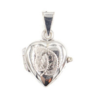 Women's Estate 10KT White Gold Leaf Filigree Detailed 26mm Heart Locket Pendant 