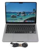 Apple Macbook Air 13.6" 2022 M2 256gb SSD 8GB Ram