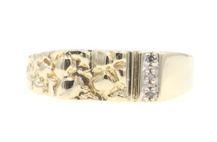 Men's Retro-Style 0.03 Ctw Single Cut Diamond 10KT Gold Nugget Signet Ring 2g