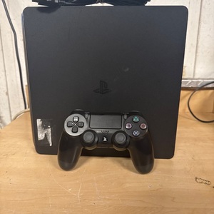 SONY CU-2215B / PS4 SLIM GAMING CONSOLE