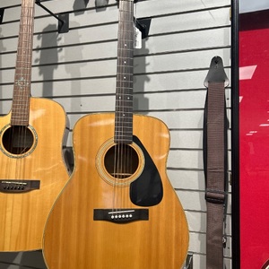 Yamaha FG-335 Dreadnought Acoustic Guitar