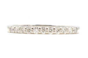 0.22 ctw Round Diamond 14KT White Gold 1.9mm Women's Anniversary Band Ring 1.6g
