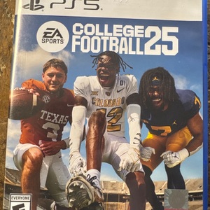 COLLEGE FOOTBALL 25 / PS5