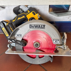 DEWALT DCS590 / CIRCULAR SAW