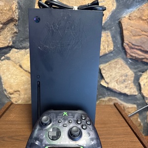MICROSOFT 1882 / XBOX SERIES X
