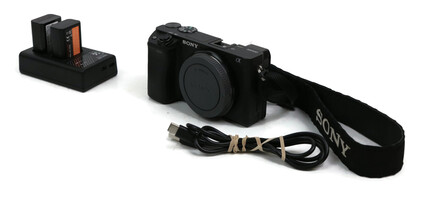 Sony Alpha 6400 Mirrorless DSLR Camera w Batteries & Charger (no lens)