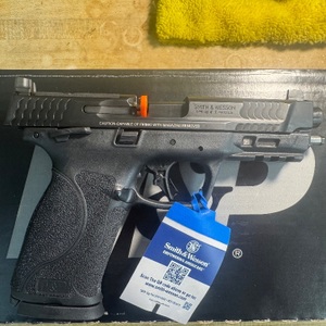 Smith & Wesson M&P 2.0 10MM Optics-Ready Semi-Auto Pistol with Thumb Safety