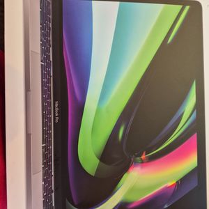 Apple Macbook Pro (M1 chip) 250gb hd, 8gb ram