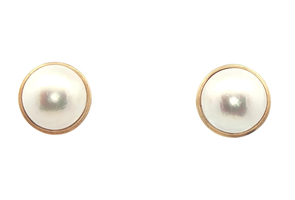 White Mabe Pearl Earrings Vintage Style 14KT Yellow Gold Round Stud Earrings 