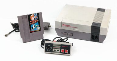 Nintendo NES-001 Console Bundle