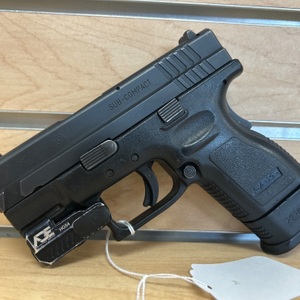 Sprinfield Armory XD-40 SubCompact .40S&W Semi Automatic Pistol 