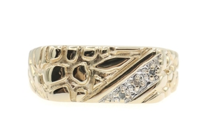 Men's Diagonal 0.04 Ctw Round Diamond 10KT Yellow Gold Nugget Statement Ring 4g
