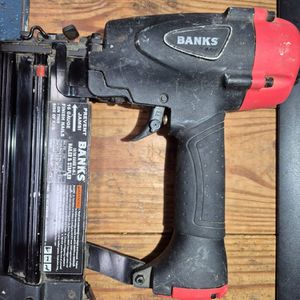 BANKS 3-in-1 Brad/Finish Nailer and Crown Stapler