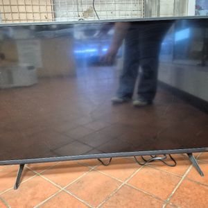 40 INCH VIZIO SMART TV d40f-j09