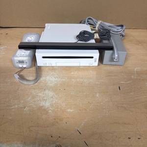 Nintendo RVL-001 / WII GAMING CONSOLE
