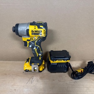 DEWALT DCF801 12V IMPACT DRILL