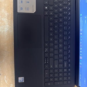 DELL P112F LAPTOP