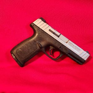 Smith & Wesson SD40VE 40S&W Semi Auto Pistol