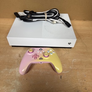 MICROSOFT 1681 / XBOX ONE S GAMING CONSOLE