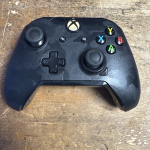 PDP 048-065 / XBOX ONE CONTROLLER