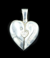 Women's Estate Sterling Silver Opening Heart Engravable Necklace Pendant 