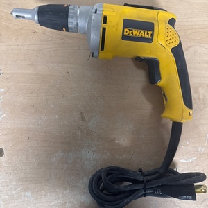 DEWALT DW272 SCREW GUN