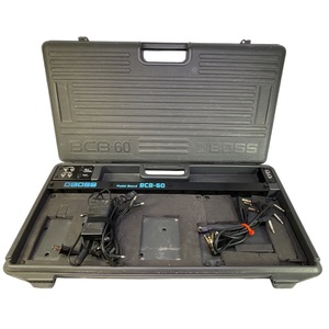 Boss BCB-60 Deluxe Powered Pedal Board and Case, Holds Up To Seven Pedals