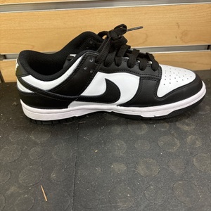 Nike nike dunks size 6