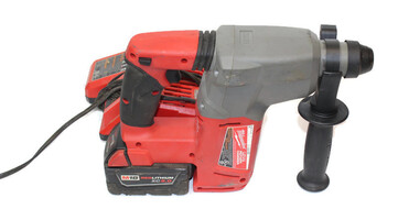 Milwauke 2712-20 18V Hammer Drill with Battery and Charger