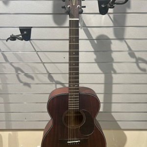 Orangewood Oliver M Live Acoustic Electric Guitar