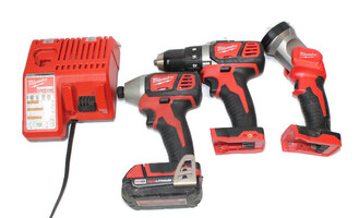 Milwaukee 20V Drill, Driver and Light Combo Kit